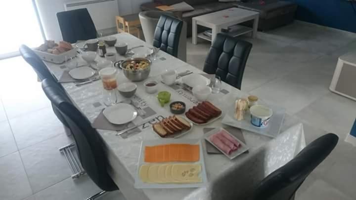 Les Figues Bed & Breakfast Caromb Ngoại thất bức ảnh